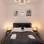 Schoenes Serviced Apartment In Berlin