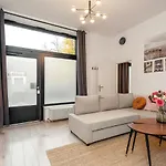 Schoenes Serviced Apartment In Berlin